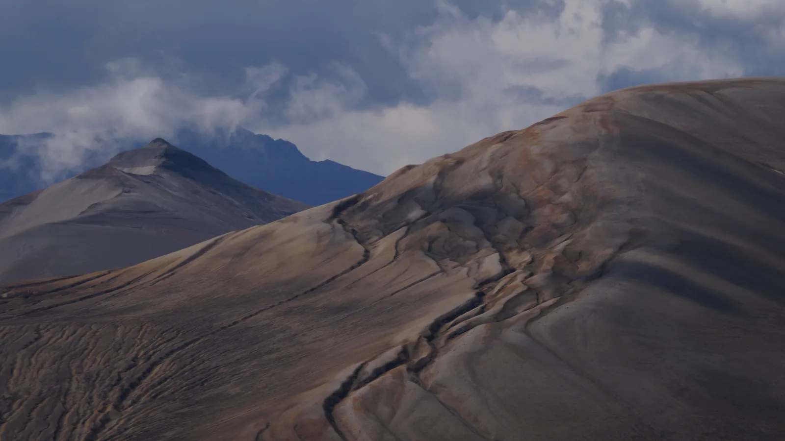 Valley of Ten Thousand Smokes in Katmai National Park