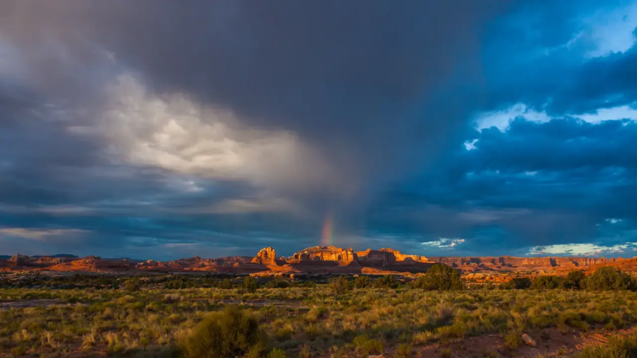 Sunrise lighting the Needles in Canyonlands National Park