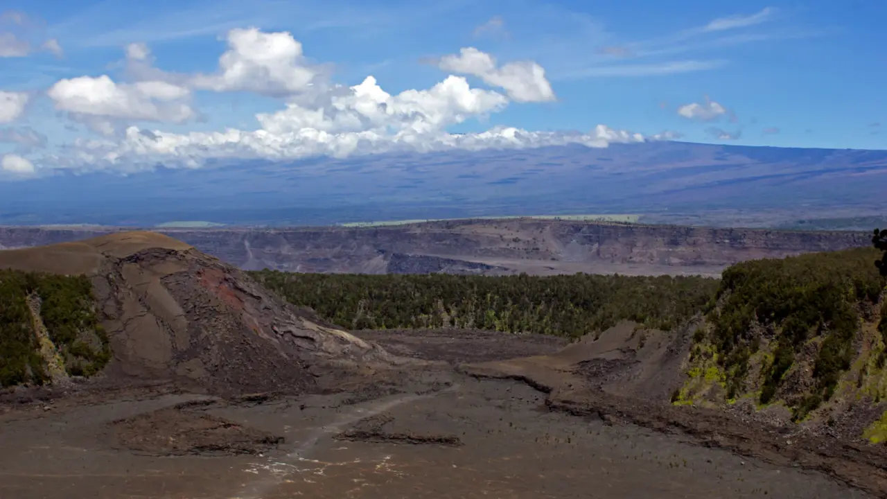 Volcanic landscape in Hawaiʻi Volcanoes National Park