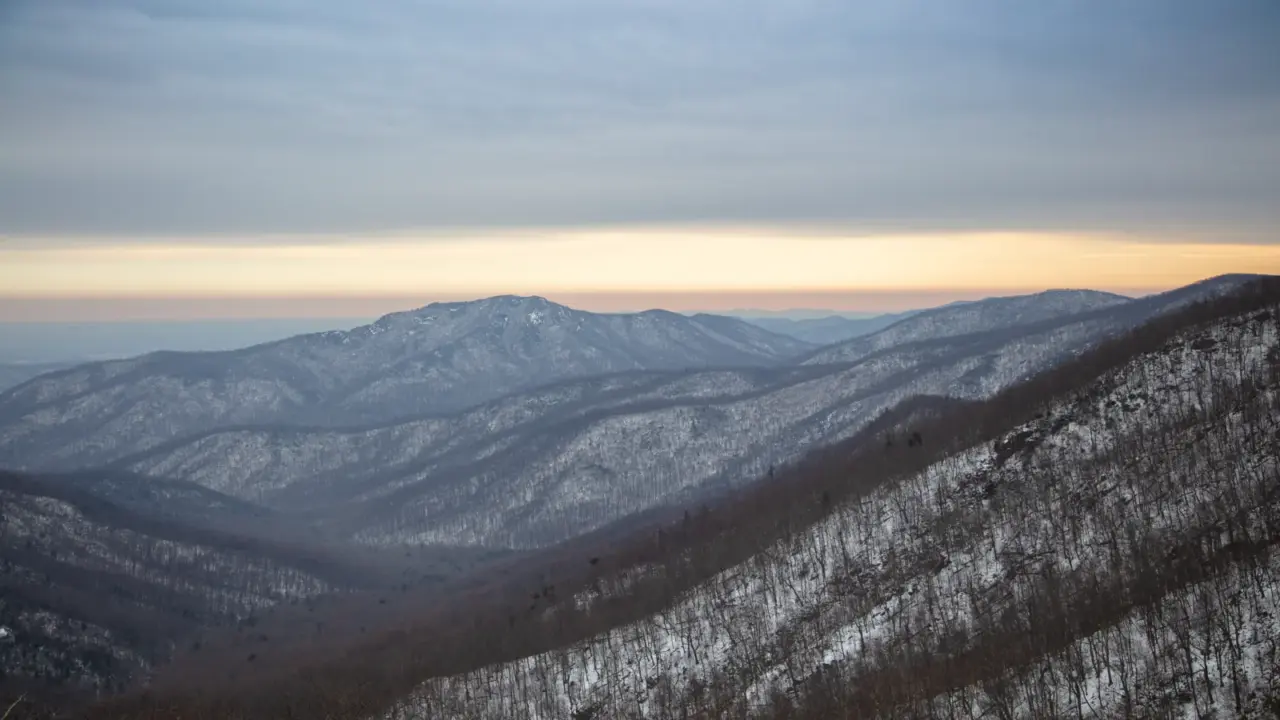 Winter sunset at Pinnacles Overlook in Shenandoah National Park